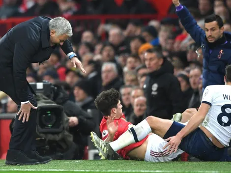 ¡Falta! James cae sobre la rodilla de Mou, en el regreso del DT a Old Trafford
