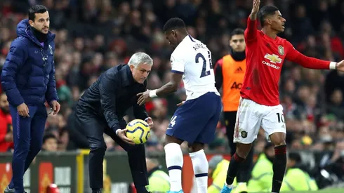 Manchester United le amarga el invicto a Mourinho