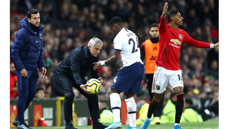 Manchester United le amarga el invicto a Mourinho