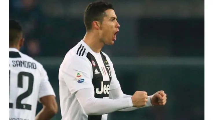 Amoruso sin piedad con CR7: "Se arrastra en el campo de juego"