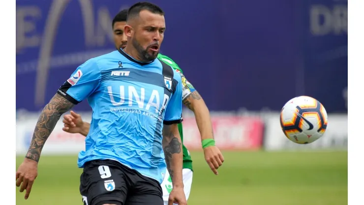 Matías Donoso marcó diez goles en el campeonato y tres en Copa Chile