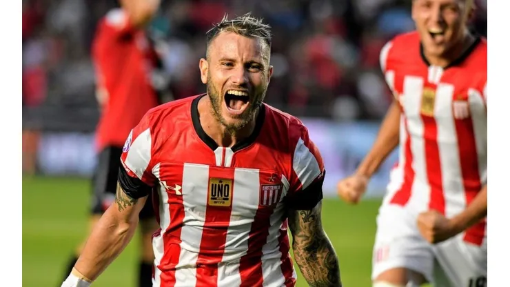 La Gata coquetea con Messi para que llegue a Estudiantes