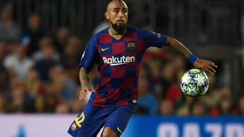 Presa italiana asegura que antes de navidad se define el futuro de Arturo Vidal en Barcelona
