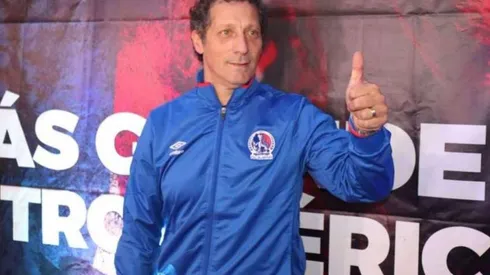 DT argentino se pone la gorra: Pide a sus jugadores nada de sexo