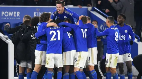 Leicester vence al Everton y es escolta del Liverpool