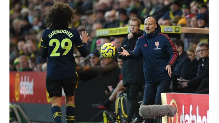 Freddie Ljungberg debuta en la banca del Arsenal con un sufrido empate ante el Norwich