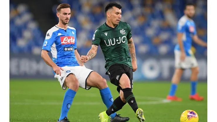 Medel fue titular ante el Napoli