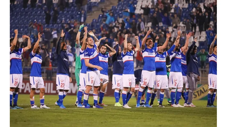 Universidad Católica alcanza la estrella 14 y su segundo bicampeonato, primero en torneos largos.