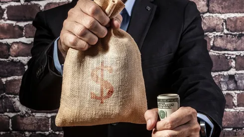 ¿Por qué el Banco Central vende dólares para frenar el alza del dólar en Chile?