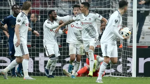 Gol y festejo chileno en la Europa League.