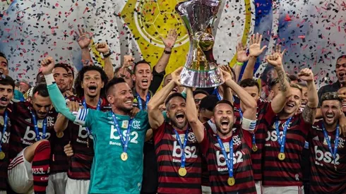 Flamengo festeja el título del Brasileirao con tremenda fiesta en cancha