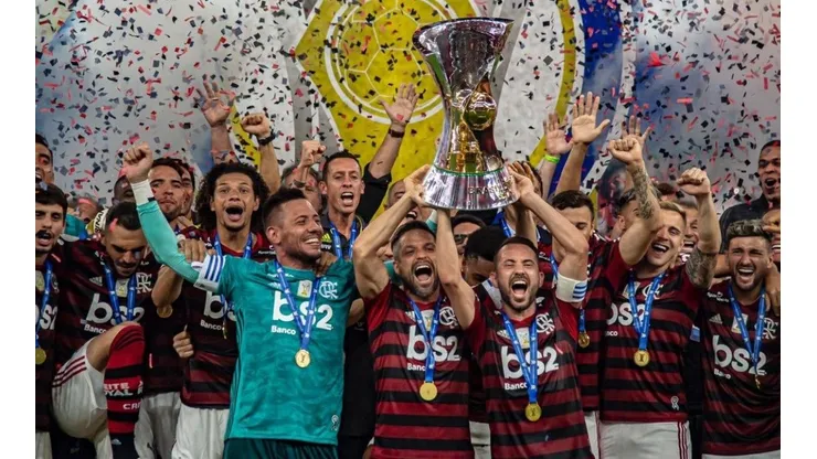 Flamengo festeja el título del Brasileirao con tremenda fiesta en cancha