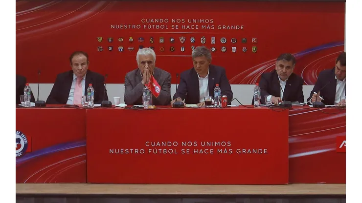El Consejo de Presidentes de la ANFP lleva más de tres horas de desarrollo en Quilín