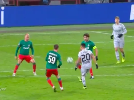 Aránguiz mete un pase magistral para el segundo gol del Leverkusen