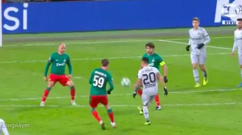 ¡Tremendo lujo de Charles! Aránguiz mete un pase magistral para el segundo gol del Leverkusen ante el Lokomotiv