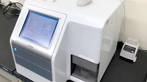 Crean dispositivo que puede detectar 13 tipos de cáncer con una gota de sangre