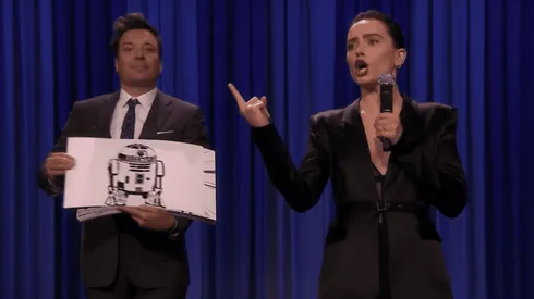 "Star Wars": Daisy Ridley resume la saga intergaláctica al más puro estilo del hip hop
