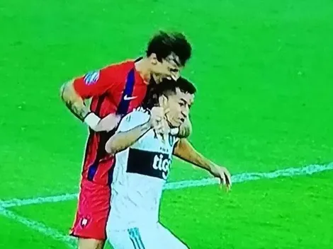 Amorebieta es expulsado por morder la cabeza a un rival en Paraguay