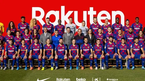 Los planteles unidos del Barcelona se tomaron la foto oficial de la temporada