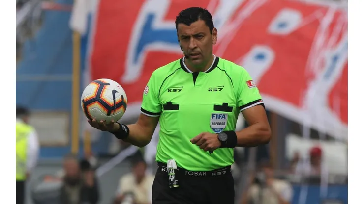 Roberto Tobar pide regreso del torneo nacional sin olvidar demandas: "Siempre en apoyo a la sociedad"