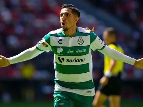 Diego Valdés anota un golazo de tiro libre en duelo entre Santos y Toluca