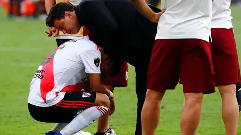 Gallardo levanta a un abatido Paulo Díaz.