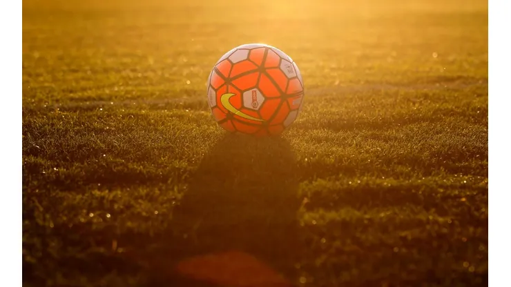 El balón no vuelve a rodar.