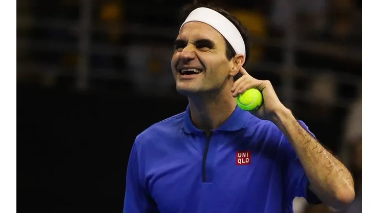 Toque de queda impide exhibición de Federer en Colombia