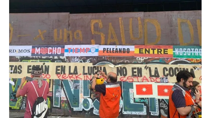 El lienzo conjunto en la Torre Telefónica.