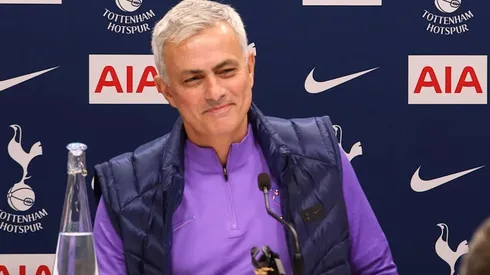 Mourinho fue presentado en los Spurs.