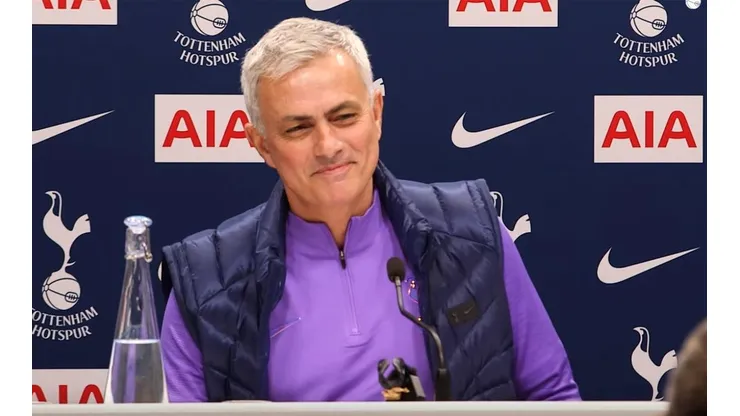 Mourinho fue presentado en los Spurs.