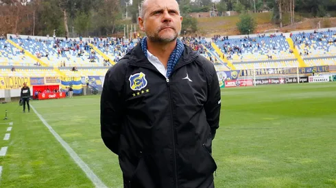 DT de Everton: "No podemos faltar a trabajar"