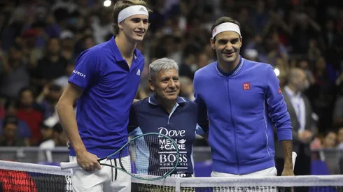 Zverev junto a Federer antes de la exhibición en Chile.