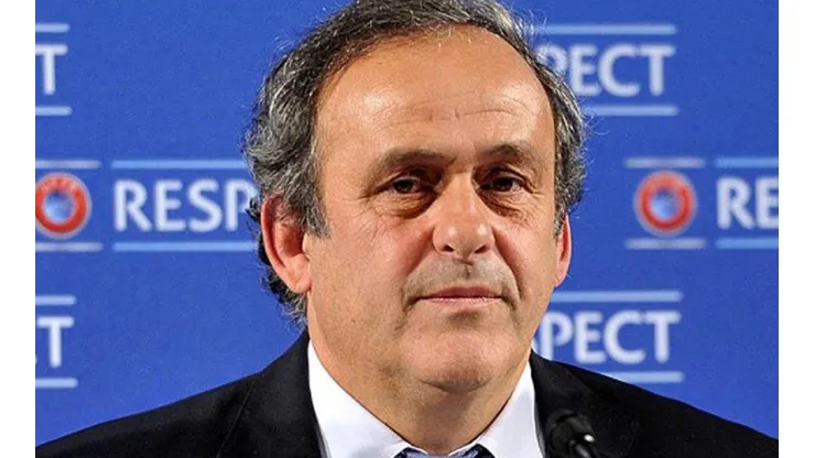 Platini le da unfollow al VAR: "Es una hermosa m****"