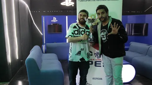 Video | Rubén López y Rodrigo Barrera son los campeones de PESMANIA 3