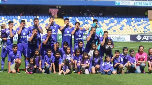 El plantel del Lila con un ojo tapado.