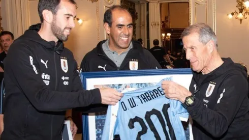 El Maestro Tabárez entra al libro de Récords Guinness por sus 200 partidos