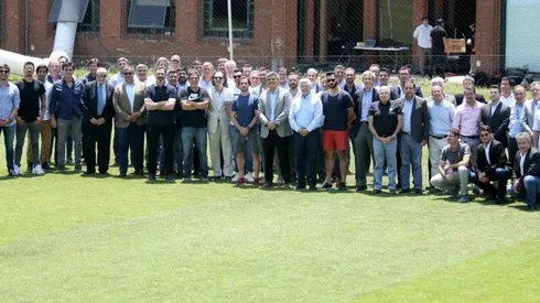 La cumbre histórica: ANFP, jugadores, técnicos, árbitros y todos los estamentos del fútbol que se reunieron hoy.