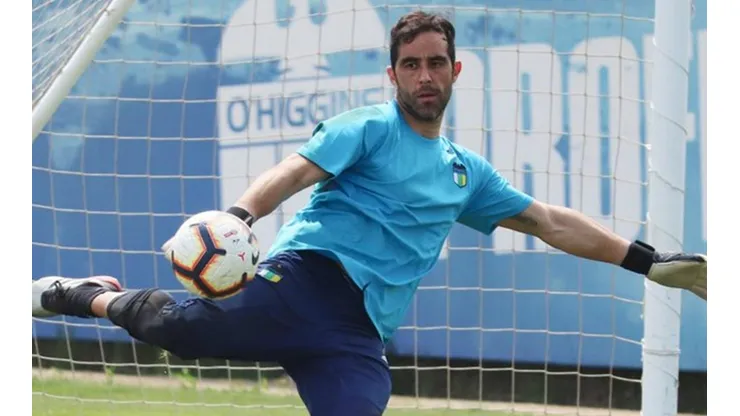 Claudio Bravo no quiso perder el tiempo y aprovechó de entrenar con O'Higgins