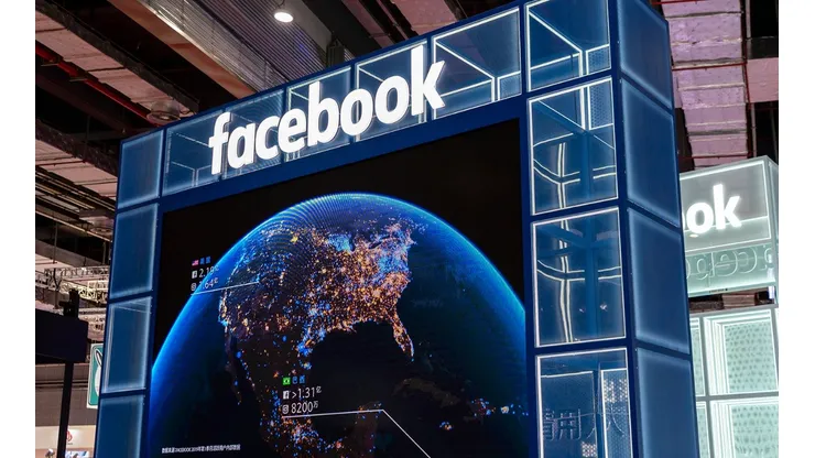 Facebook otra vez en la mira: Ahora acusan a la app de acceder a la cámara de los iPhone sin permiso
