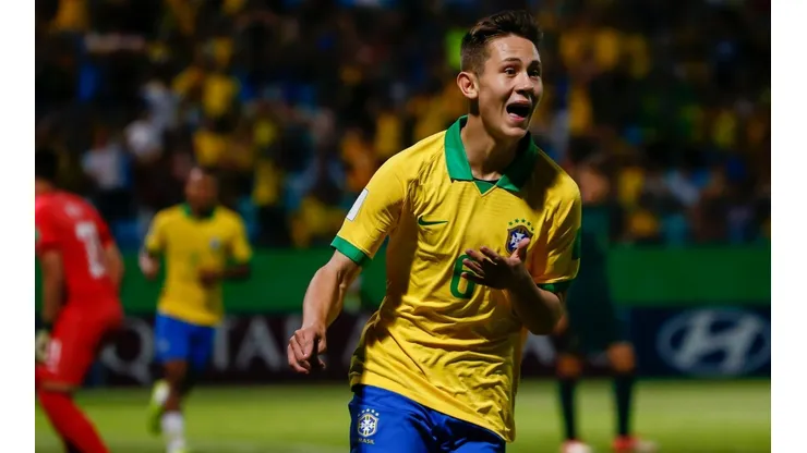 Patryck celebra su gol. Brasil a semis.