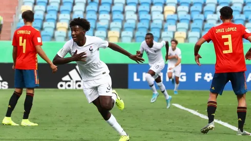 Timothée Pembele festeja ante España.