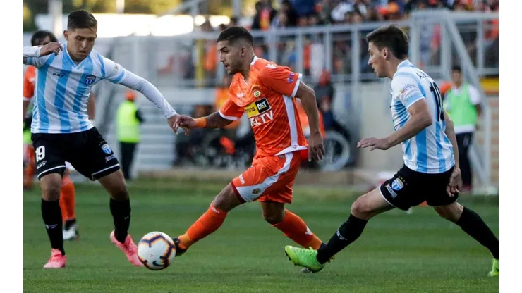Magallanes y cobreloa jugarán en La Pintana en el regreso del fútbol