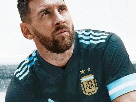 Messi presenta nueva camiseta de la Argentina con la bandera en las mangas