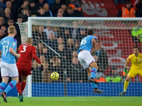 Gary Neville dispara contra Claudio Bravo por el gol de Fabinho