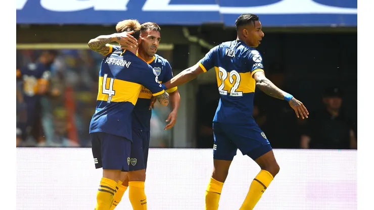 Vélez recibe a Boca Juniors en la Superliga de Argentina.