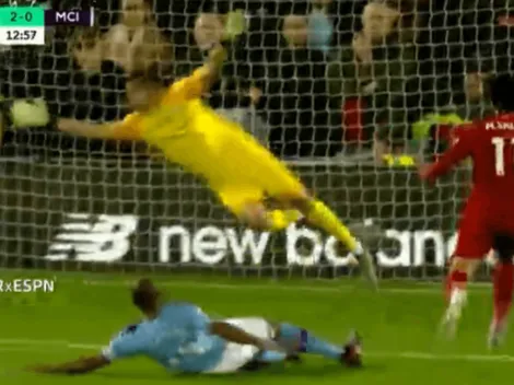 Liverpool gana 2-0 en 15 minutos y Claudio Bravo sufre en Anfield