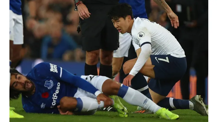 Heung-Min Son y André Gomes.