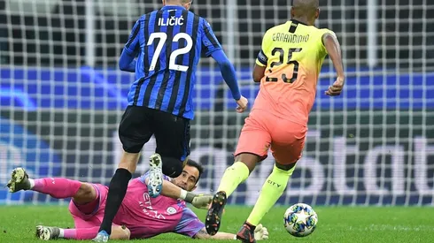 Bravo y la jugada polémica.