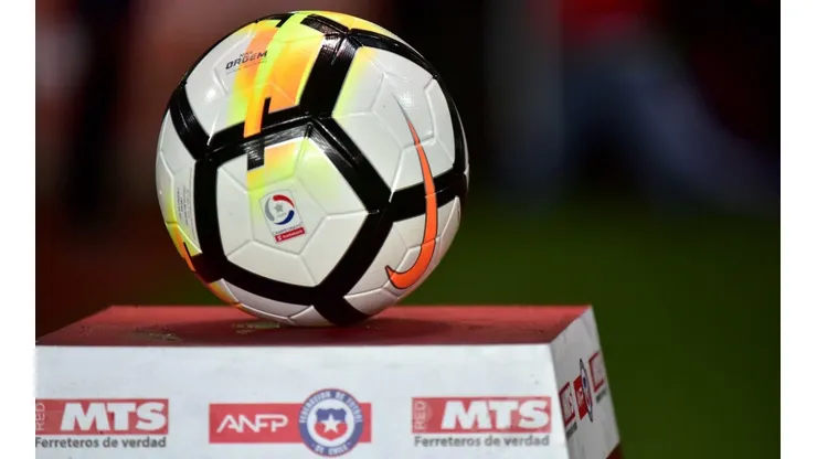 La ANFP quiere reanudar el fútbol la próxima semana.